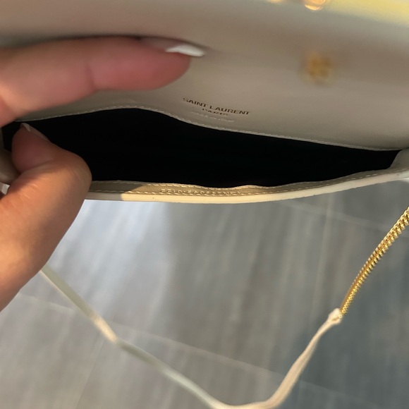 YSL Beige Croc Embossed Chain Wallet - Picture 4 of 5